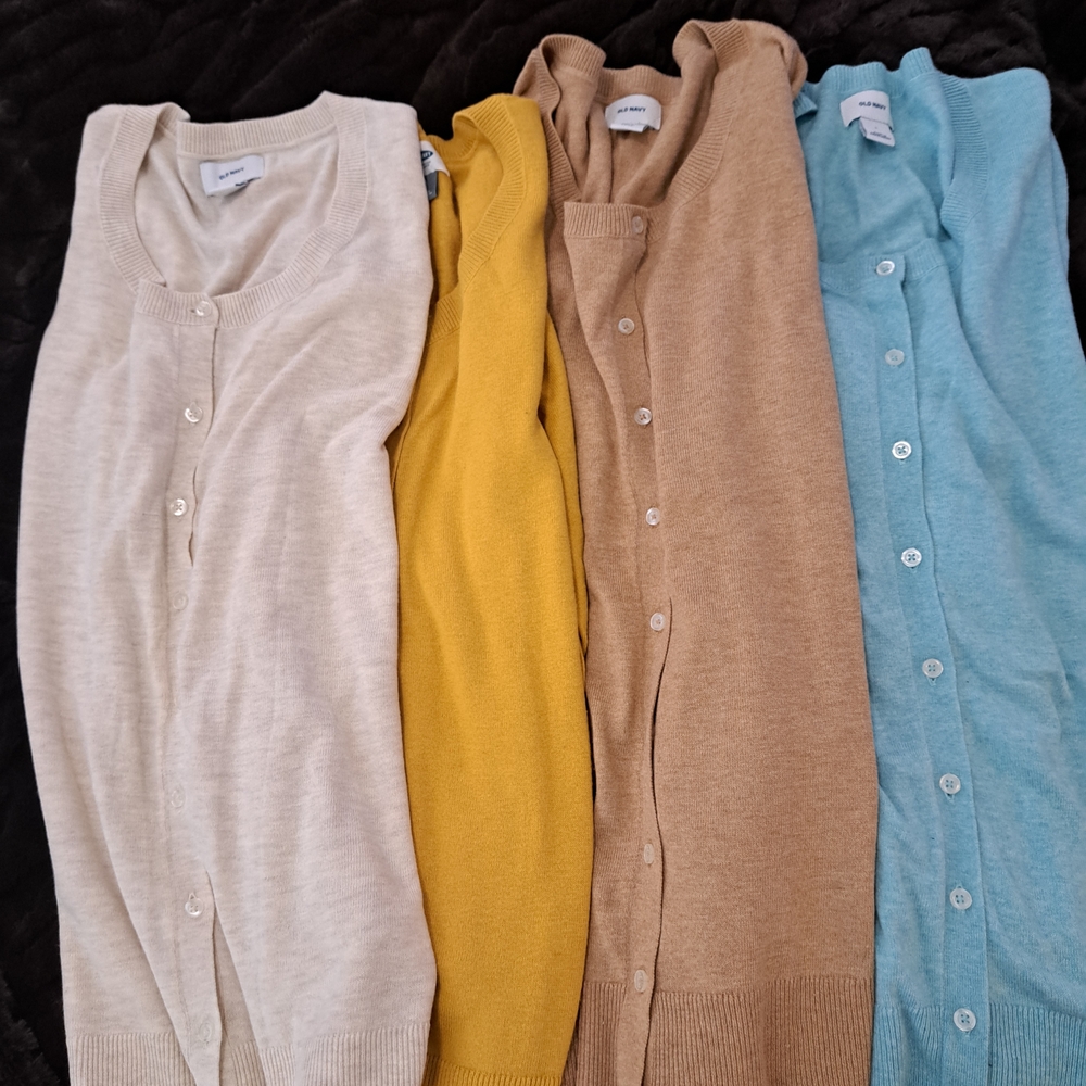 Old Navy Women's Sweaters - Beige, Yellow, Brown, Light Blue - Picture 3 of 3
